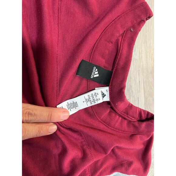 Adidas maroon Women’s size xS midlength sleeve shirt 3 stripes - Picture 3 of 5